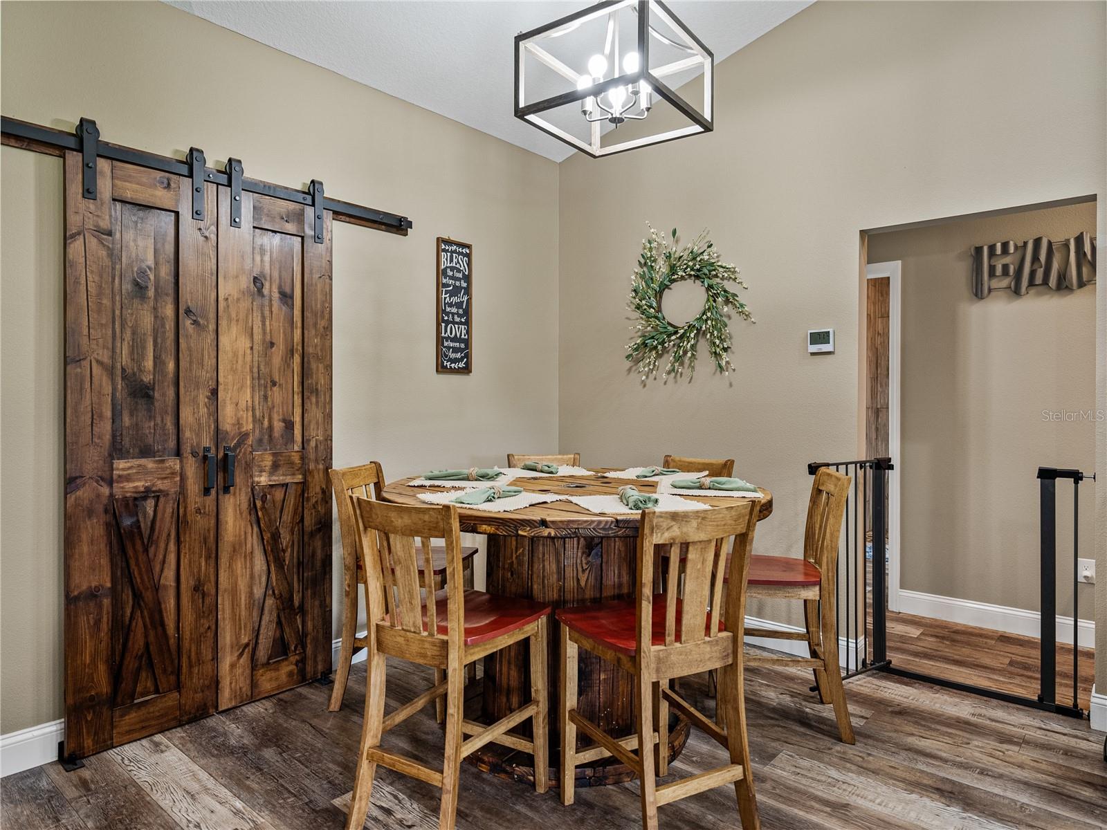 Listing photo id 25 for 35657 Ashley Lane