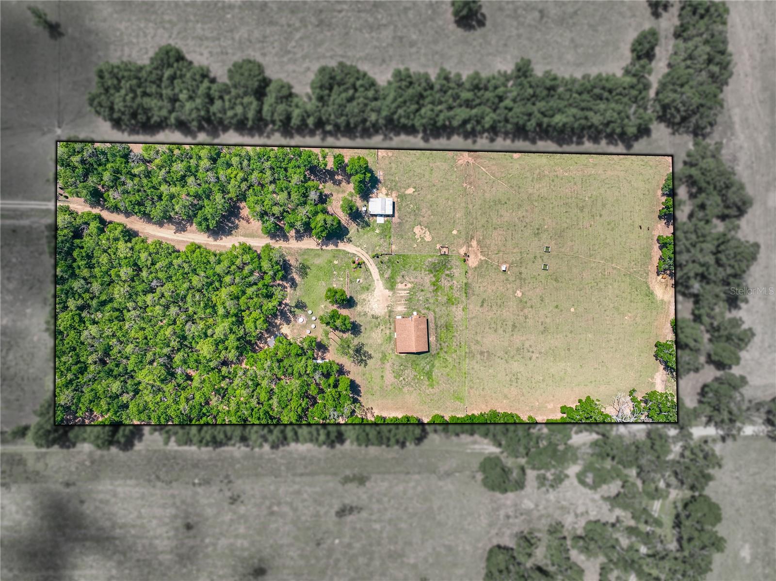 Listing photo id 1 for 35657 Ashley Lane