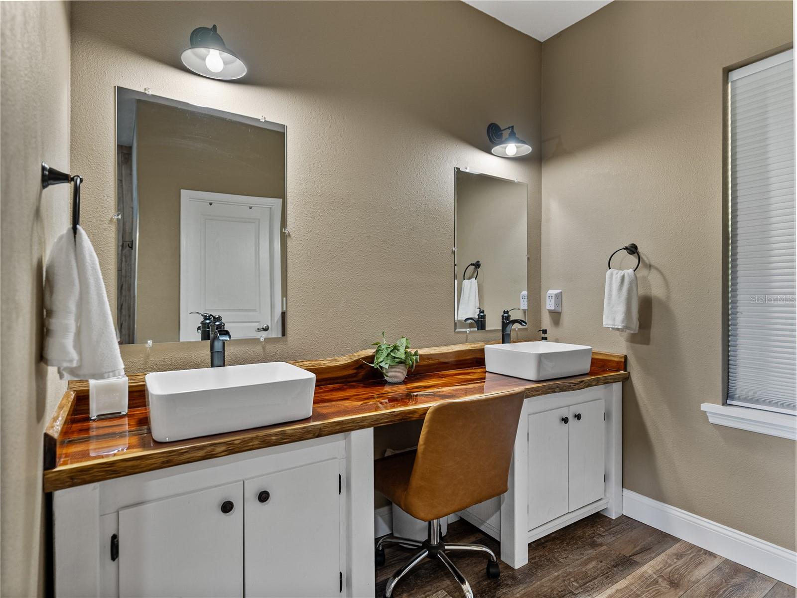 Listing photo id 35 for 35657 Ashley Lane