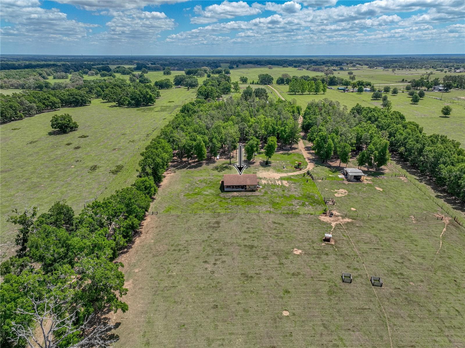 Listing photo id 4 for 35657 Ashley Lane