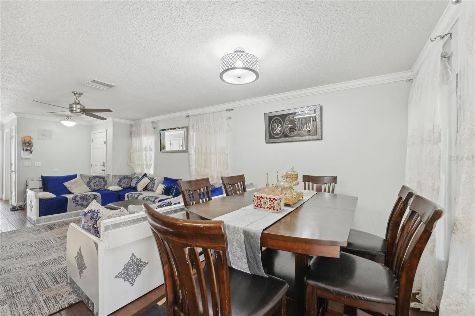 Listing photo id 8 for 5302 Aloha Seed Drive