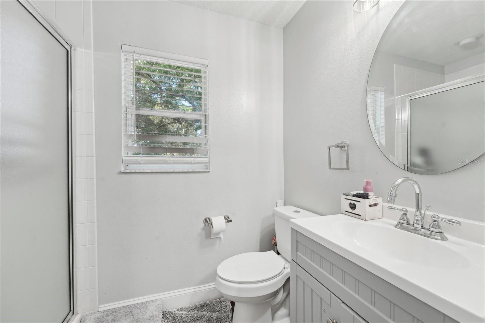 Listing photo id 13 for 5302 Aloha Seed Drive