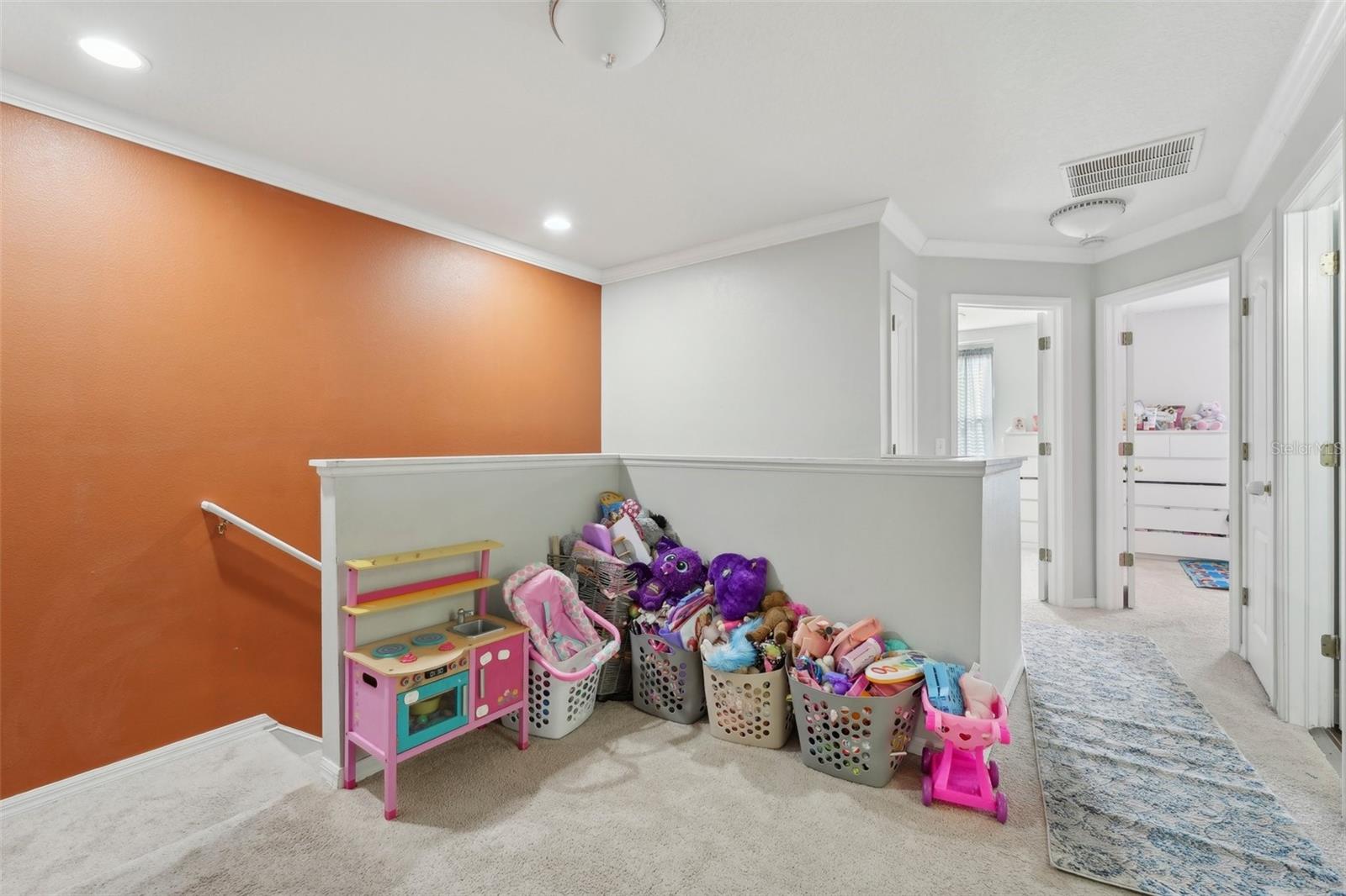 Listing photo id 15 for 5302 Aloha Seed Drive