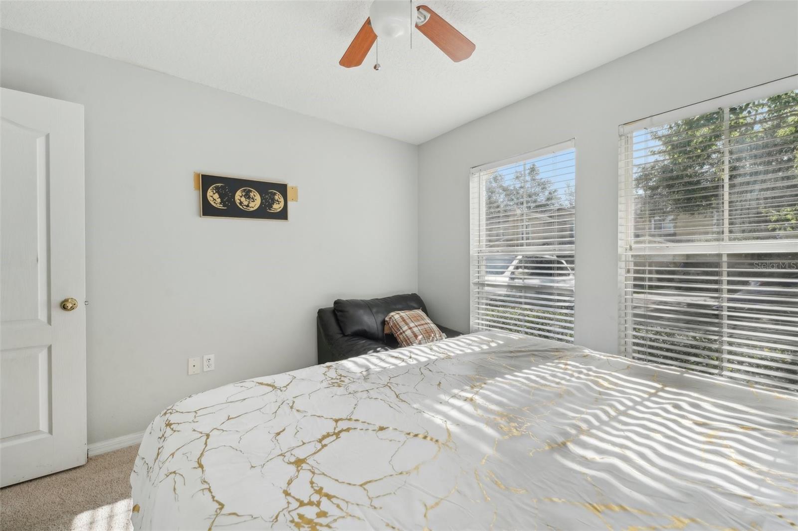 Listing photo id 17 for 5302 Aloha Seed Drive