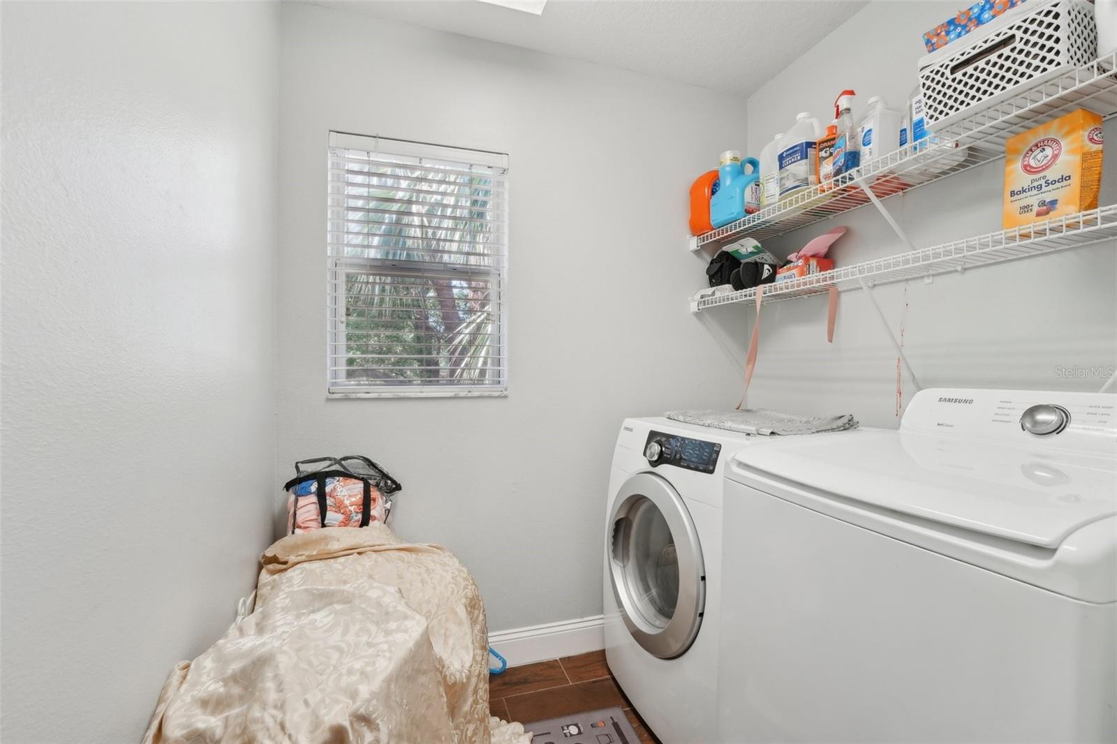 Listing photo id 30 for 5302 Aloha Seed Drive