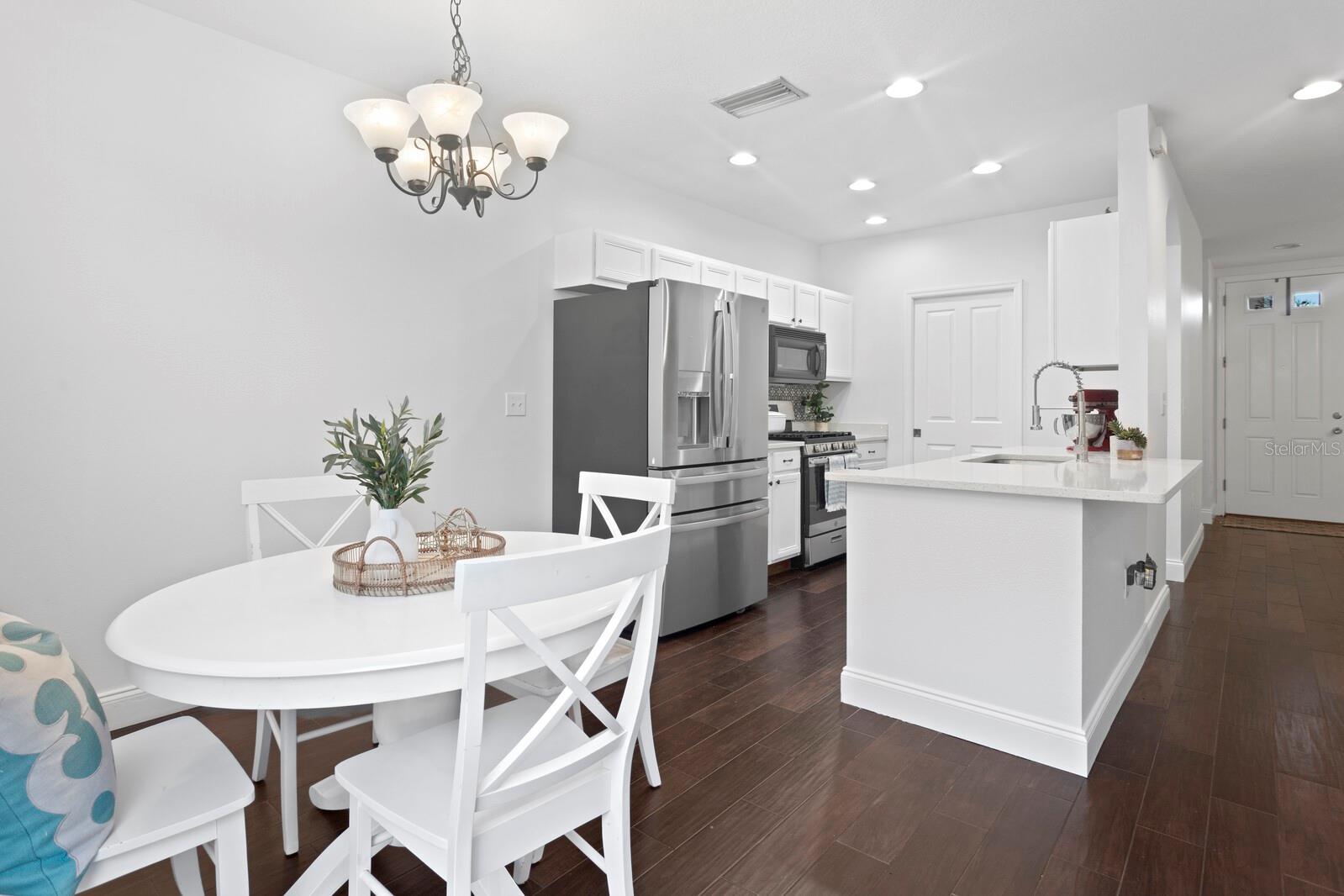 Image 13 of 42 For 9534 Park Village Drive