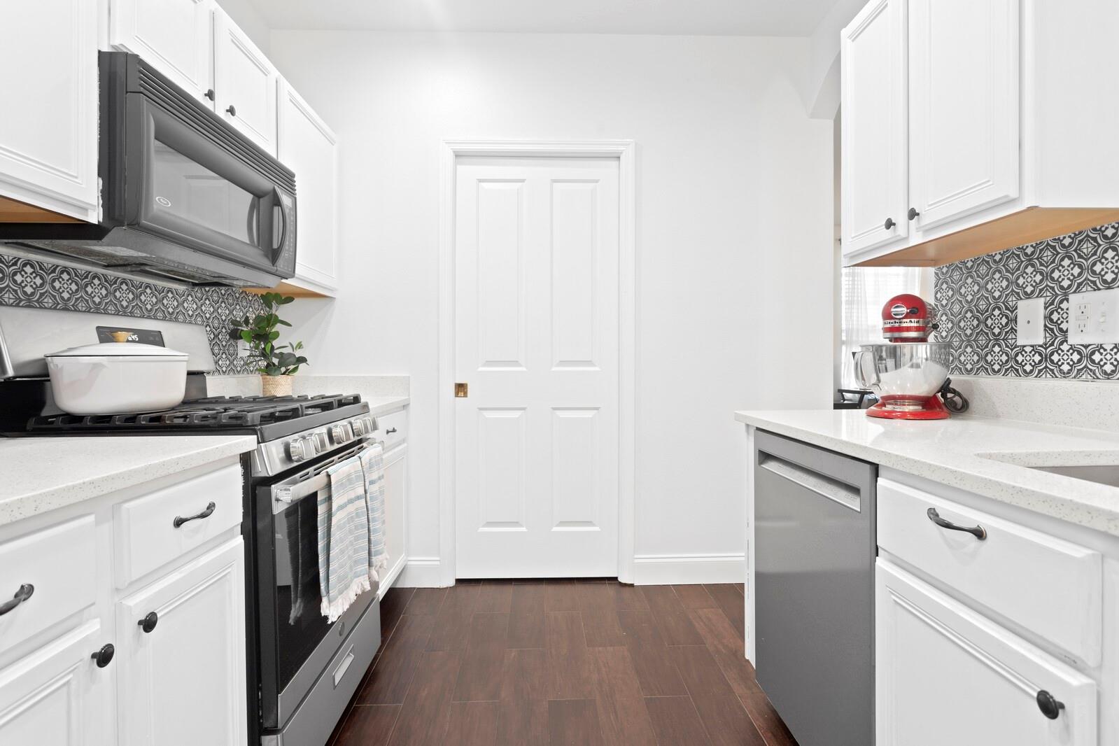 Image 16 of 42 For 9534 Park Village Drive