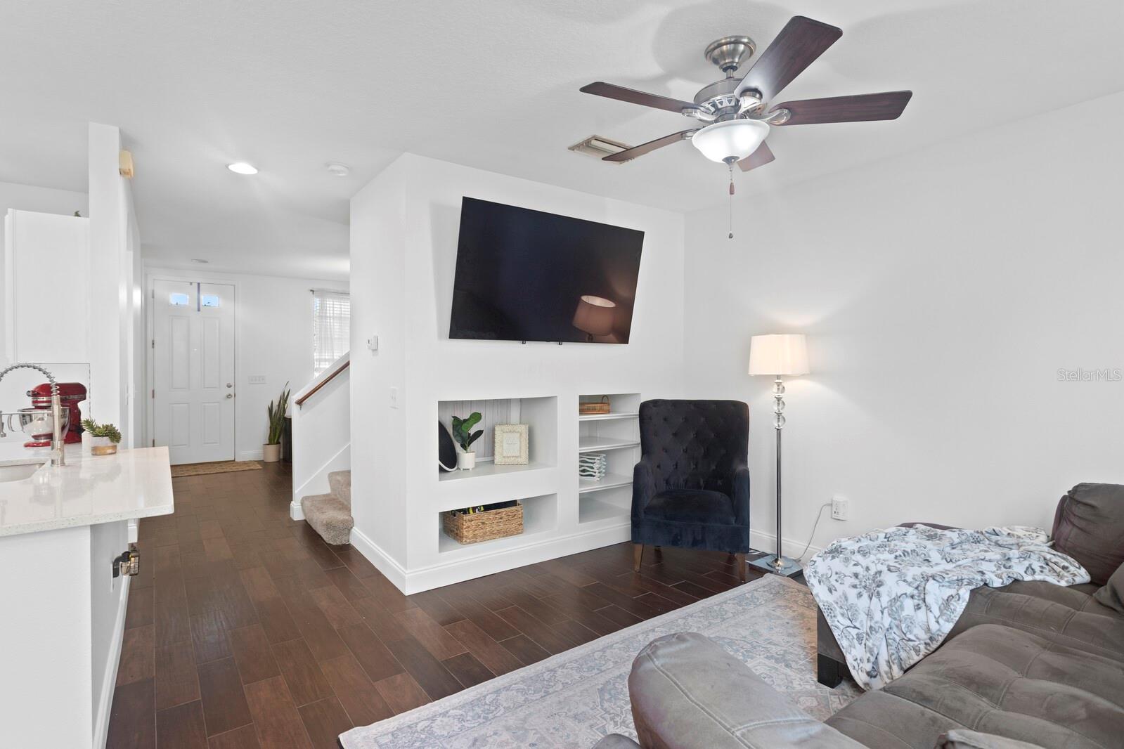 Image 9 of 42 For 9534 Park Village Drive