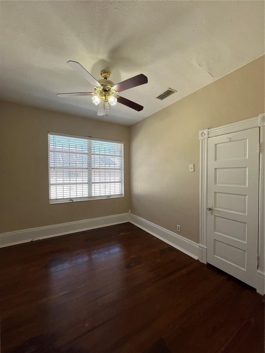 Image 15 of 16 For 5005 15th Street