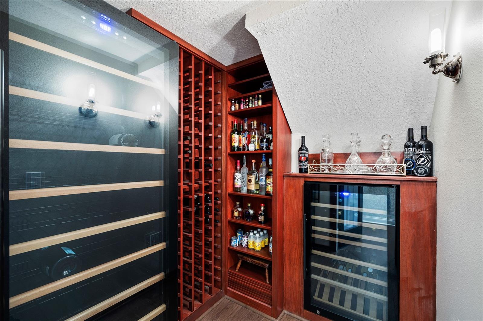 Listing photo id 19 for 16629 Sedona De Avila
