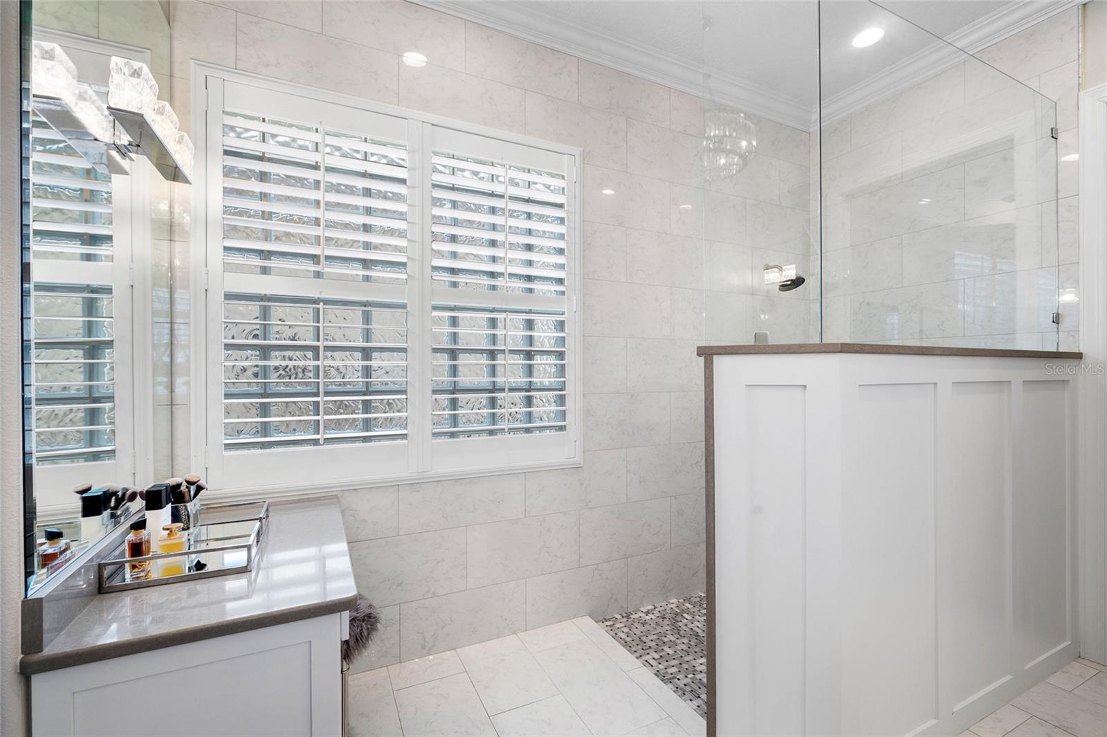 Listing photo id 25 for 16629 Sedona De Avila