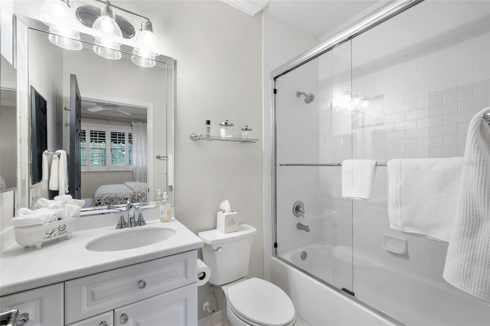 Listing photo id 39 for 16629 Sedona De Avila