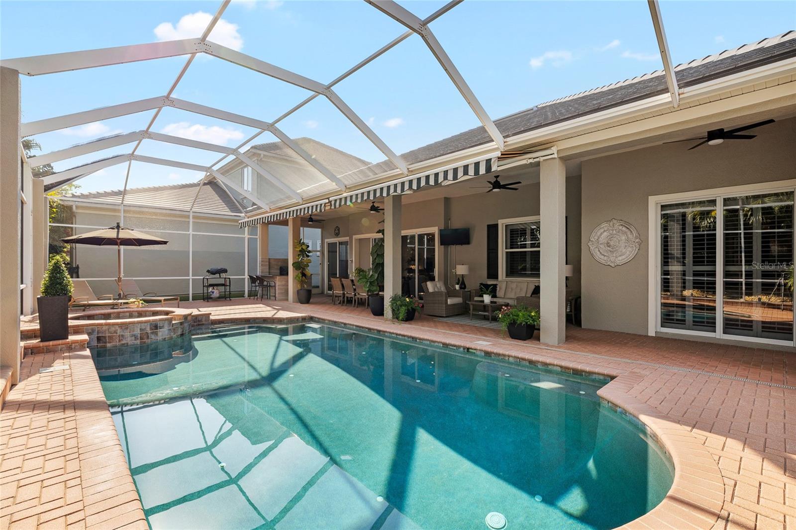 Listing photo id 49 for 16629 Sedona De Avila