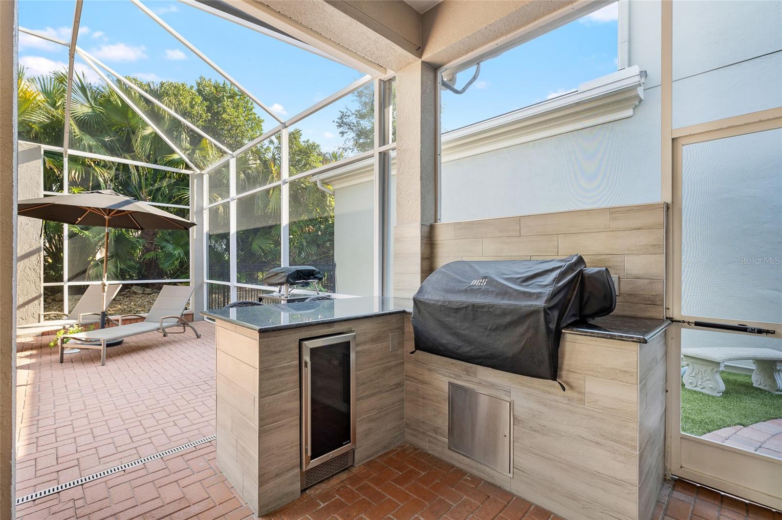 Listing photo id 51 for 16629 Sedona De Avila
