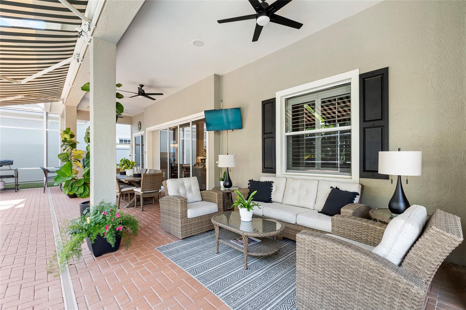 Listing photo id 52 for 16629 Sedona De Avila