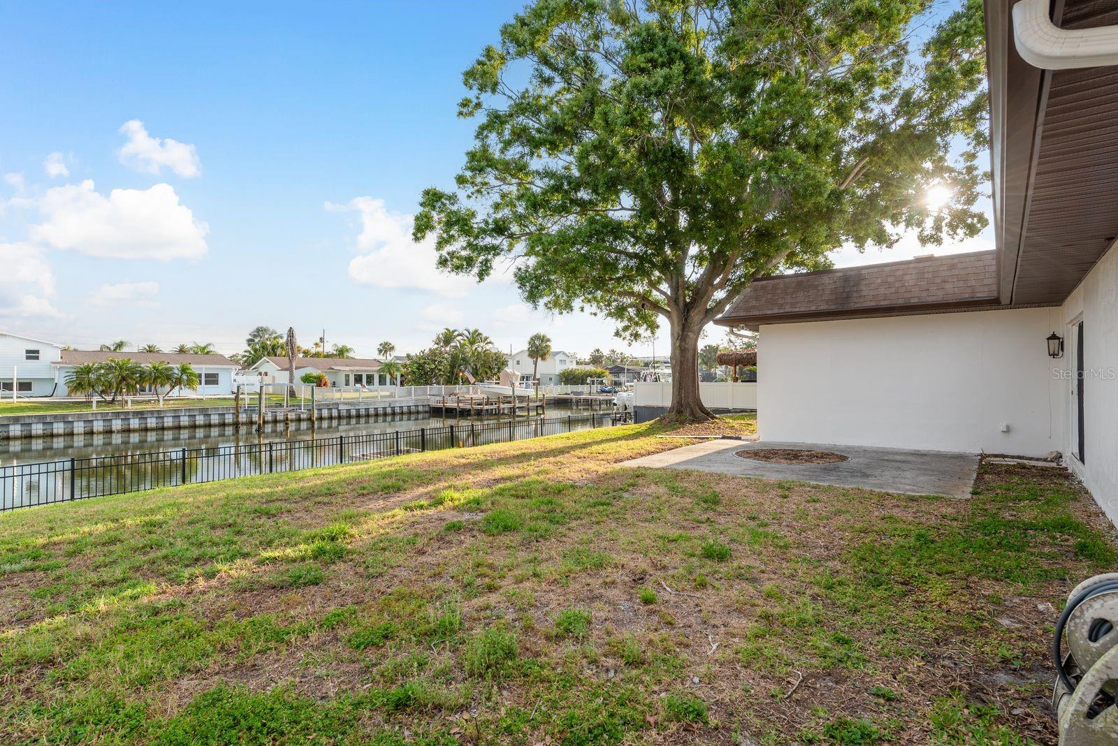 Image 32 of 50 For 8721 Bay Crest Lane