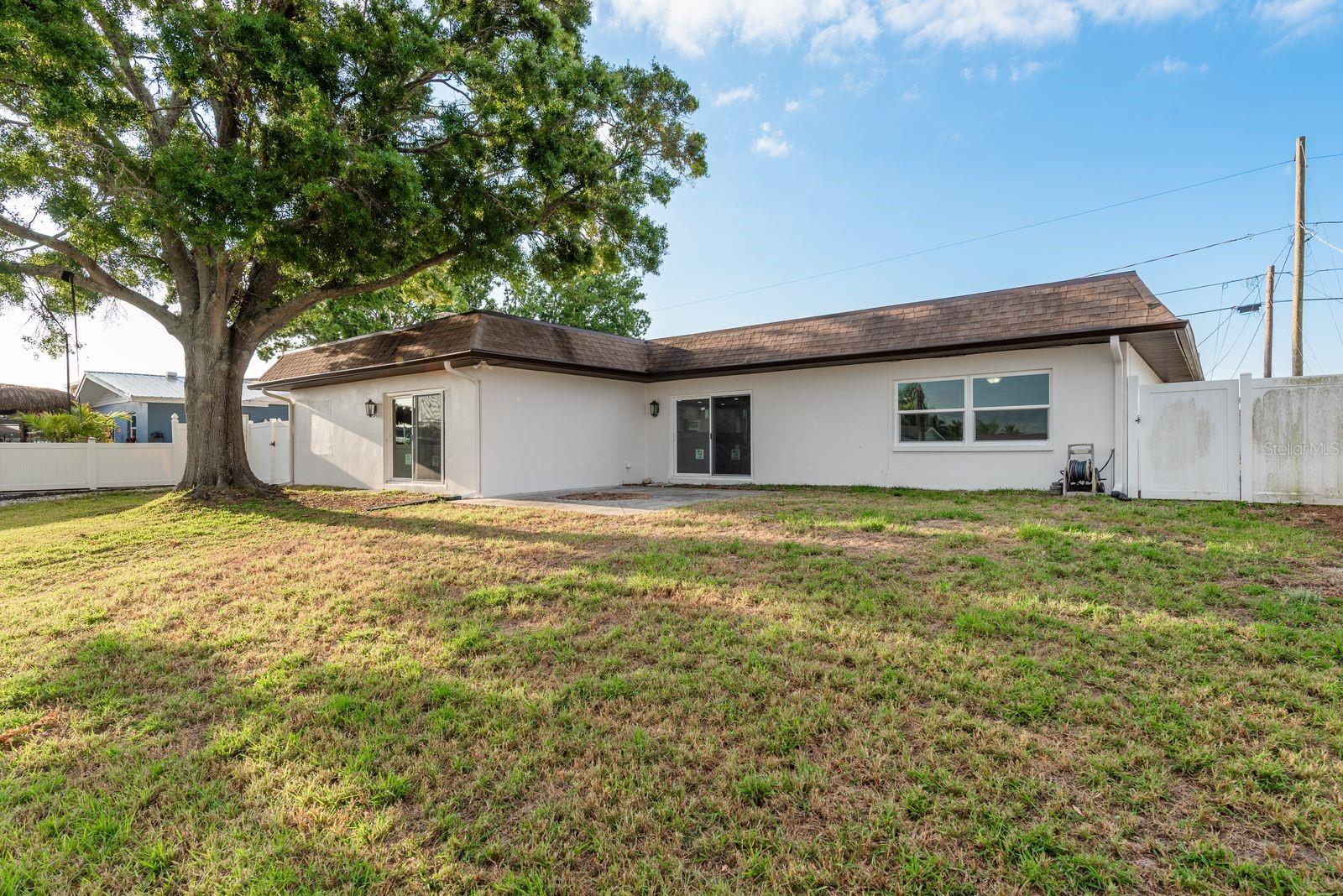 Image 33 of 50 For 8721 Bay Crest Lane