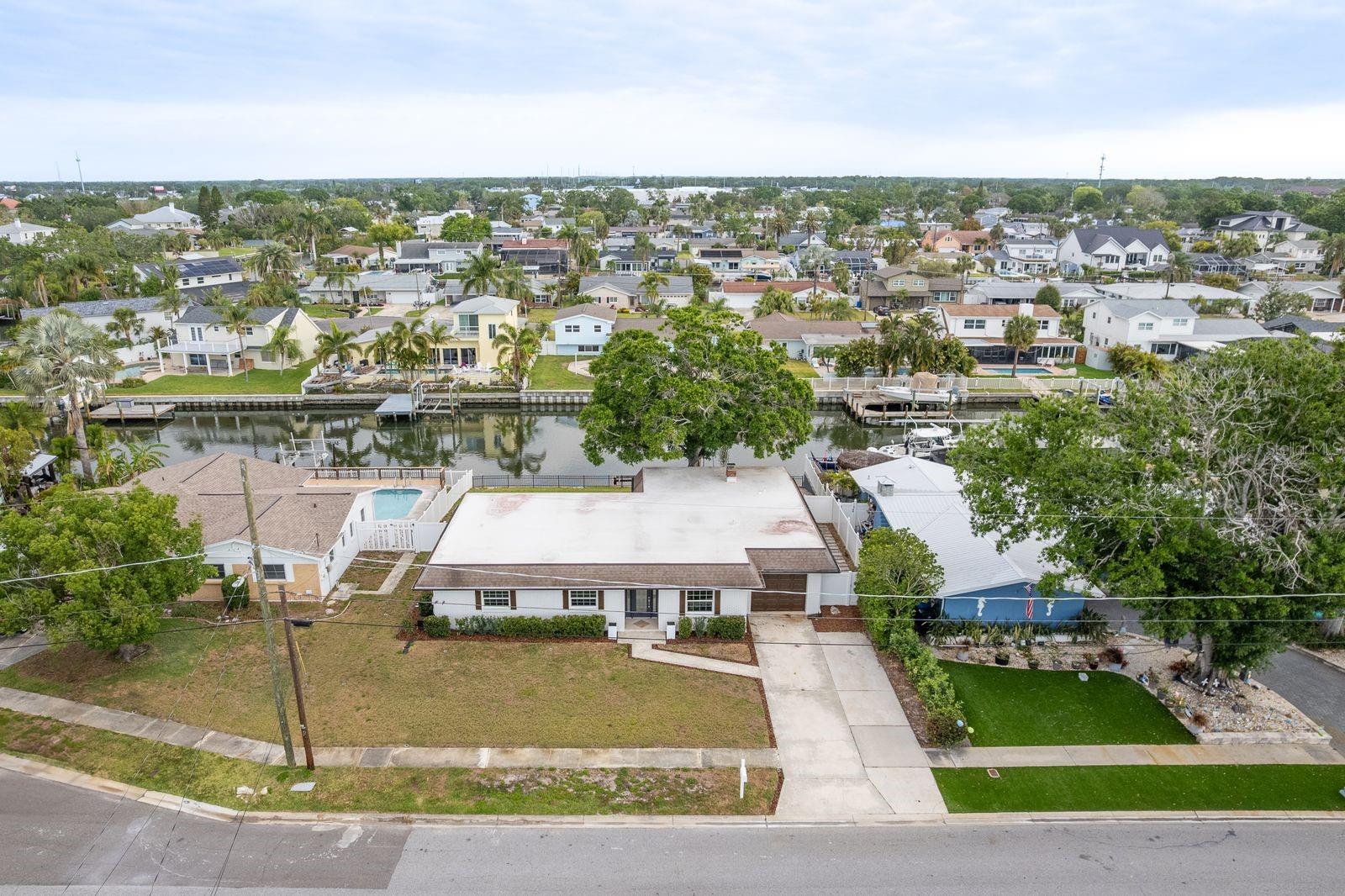 Image 37 of 50 For 8721 Bay Crest Lane