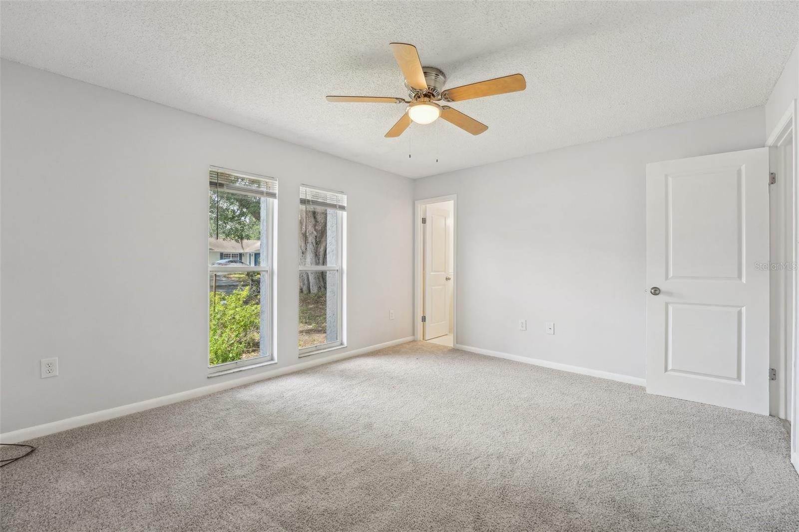 Image 20 of 51 For 1517 Country Ridge Drive
