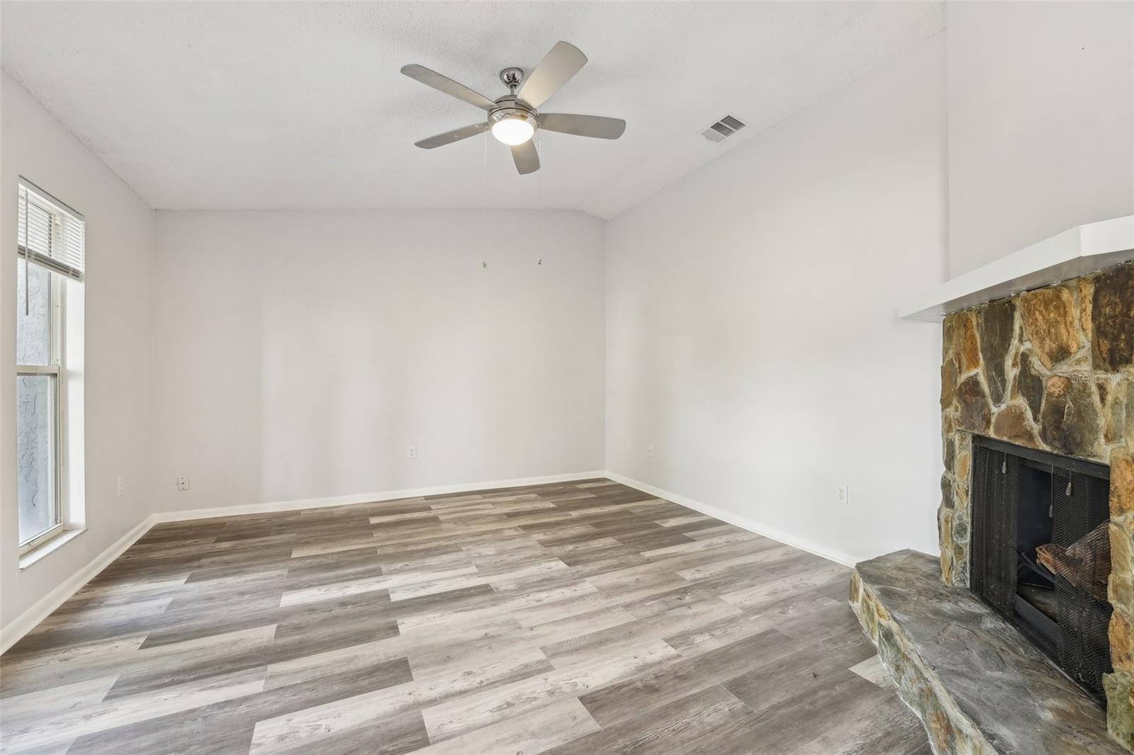 Image 3 of 51 For 1517 Country Ridge Drive