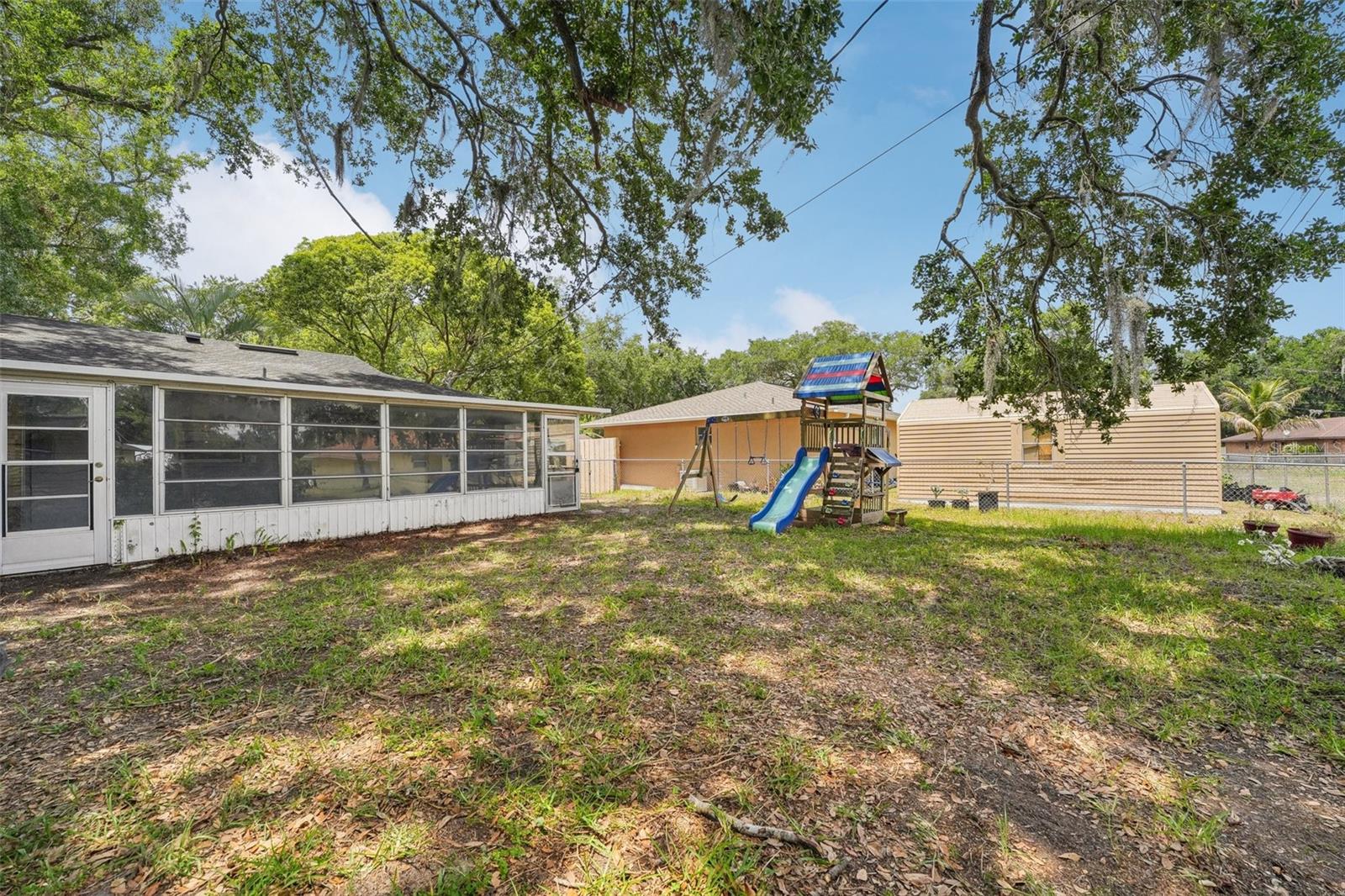 Image 38 of 51 For 1517 Country Ridge Drive