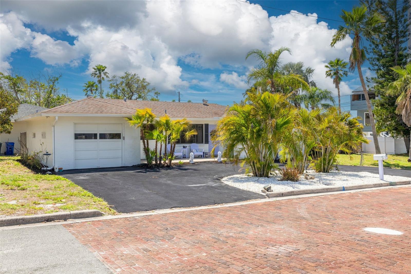 Details for 225 Cevera Drive, DUNEDIN, FL 34698