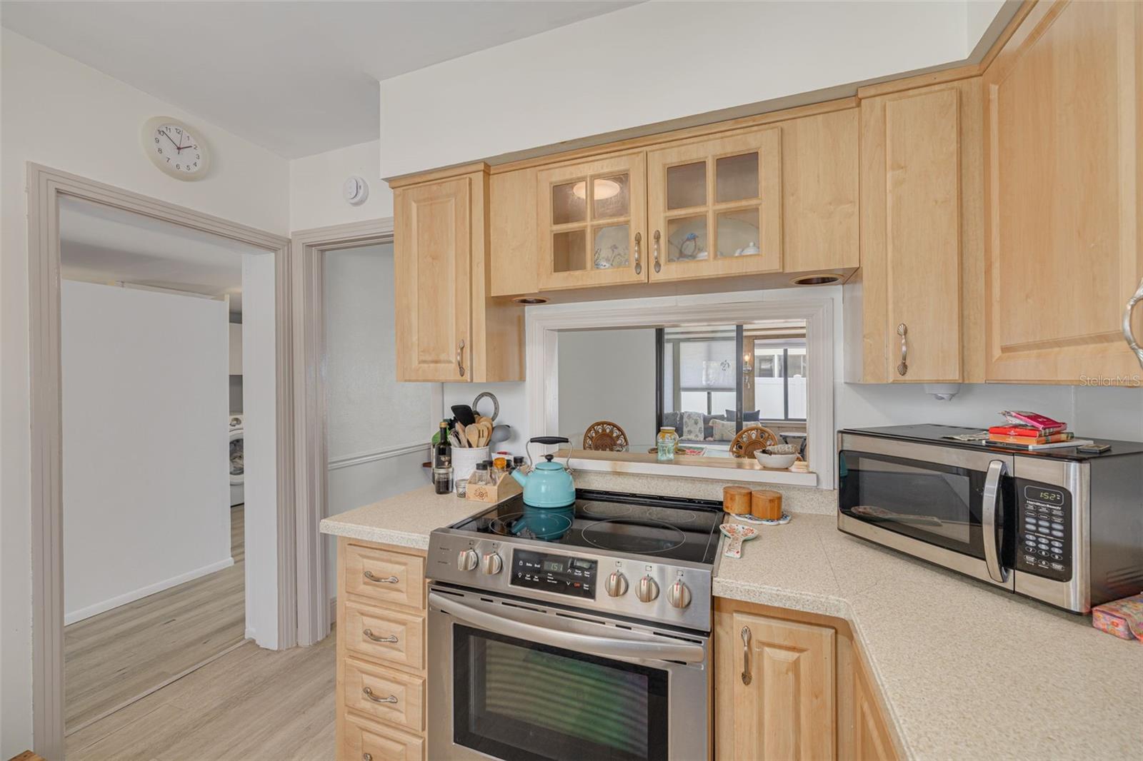 Listing photo id 13 for 225 Cevera Drive