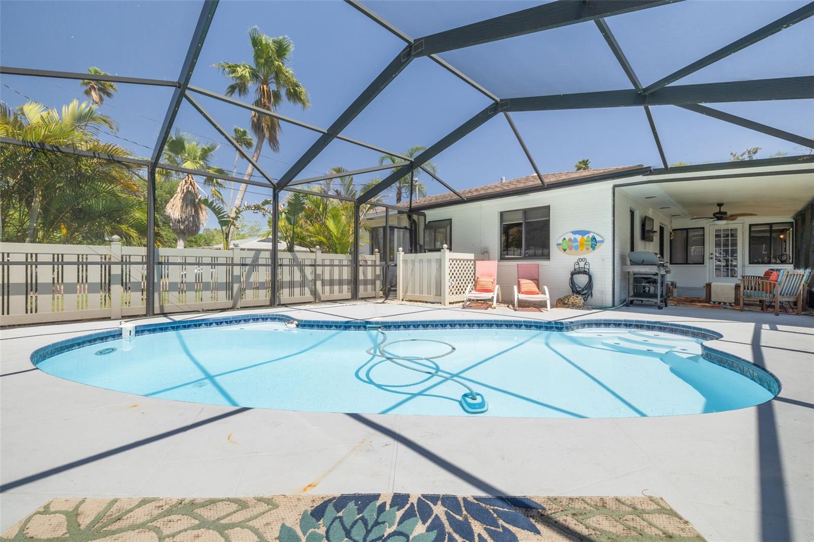 Listing photo id 20 for 225 Cevera Drive