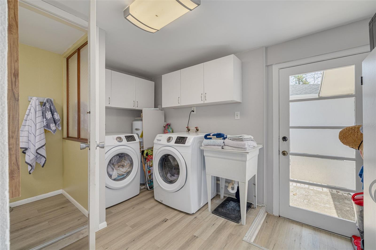 Listing photo id 29 for 225 Cevera Drive