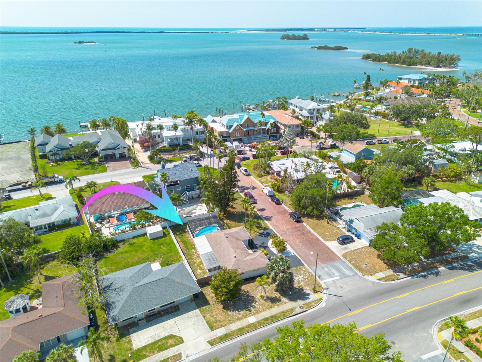 Listing photo id 32 for 225 Cevera Drive