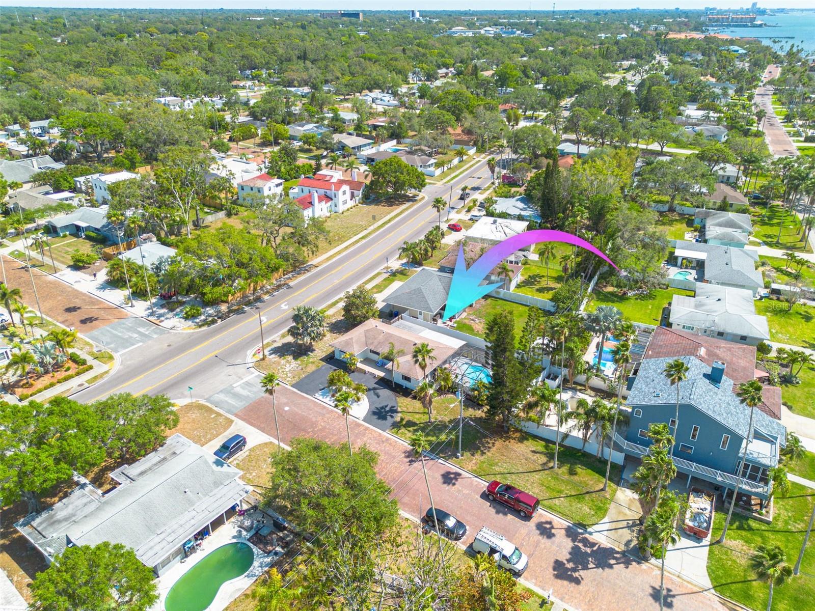 Listing photo id 33 for 225 Cevera Drive