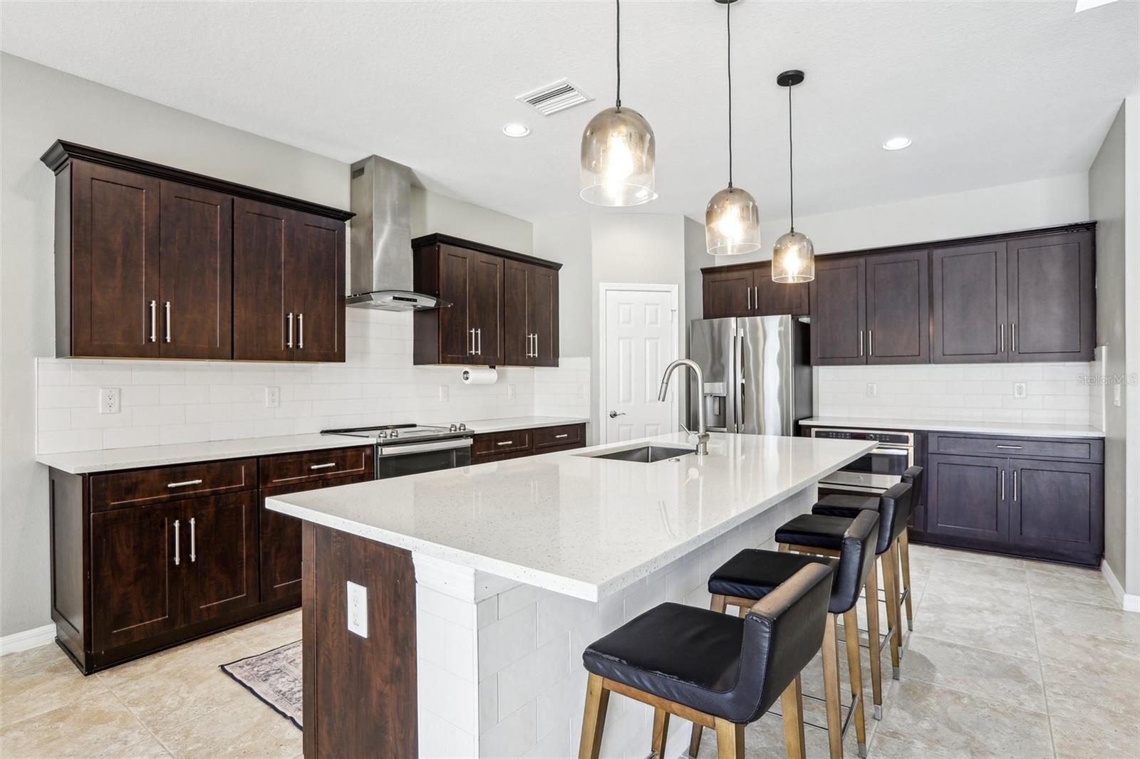 Image 15 of 66 For 2127 Landside Drive