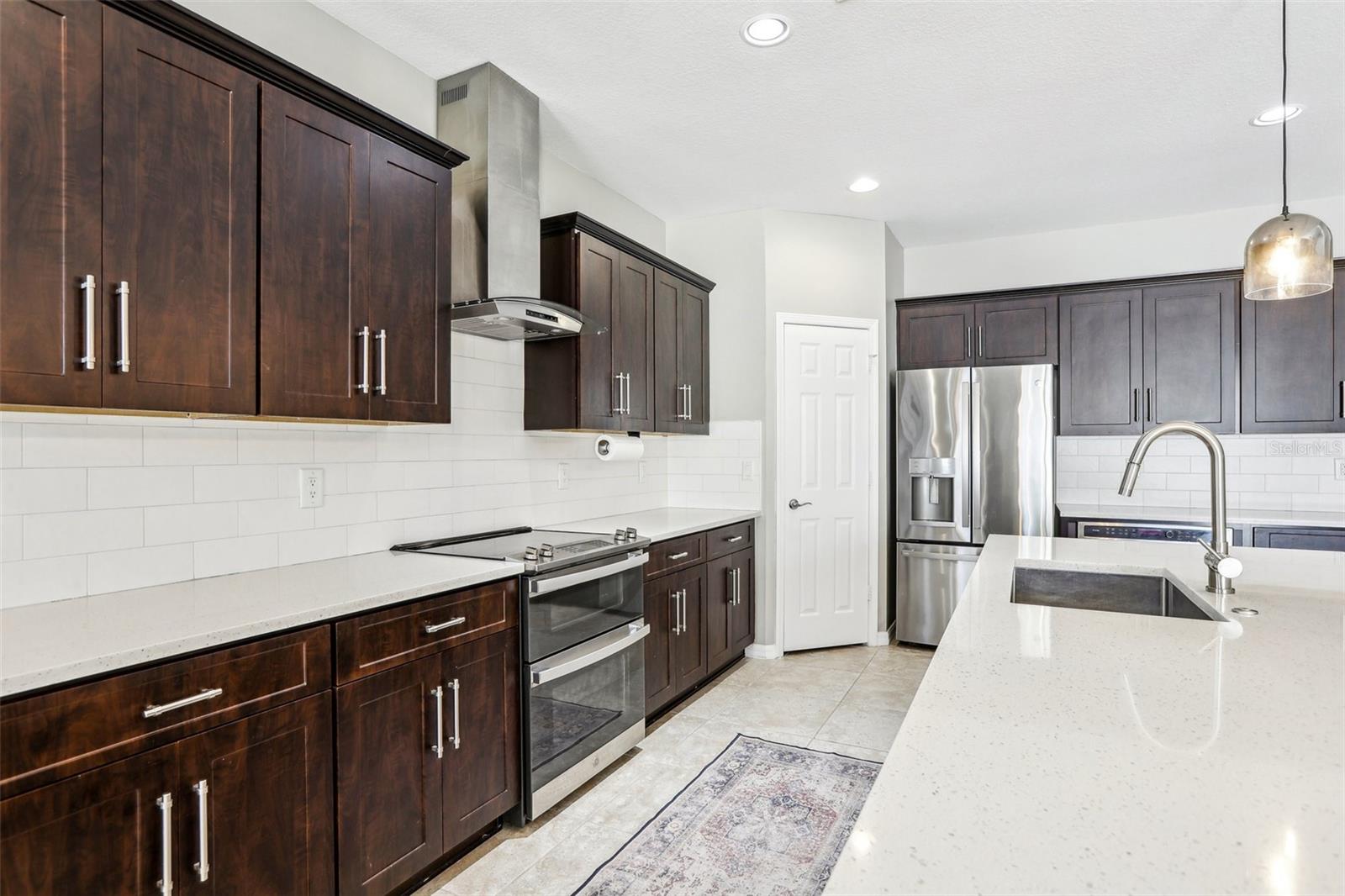 Image 16 of 66 For 2127 Landside Drive