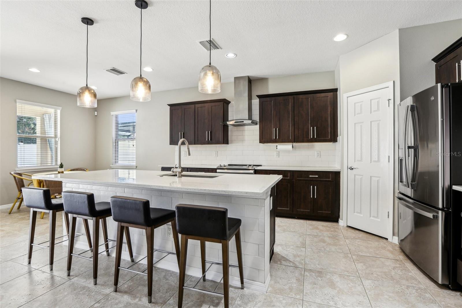 Image 19 of 66 For 2127 Landside Drive