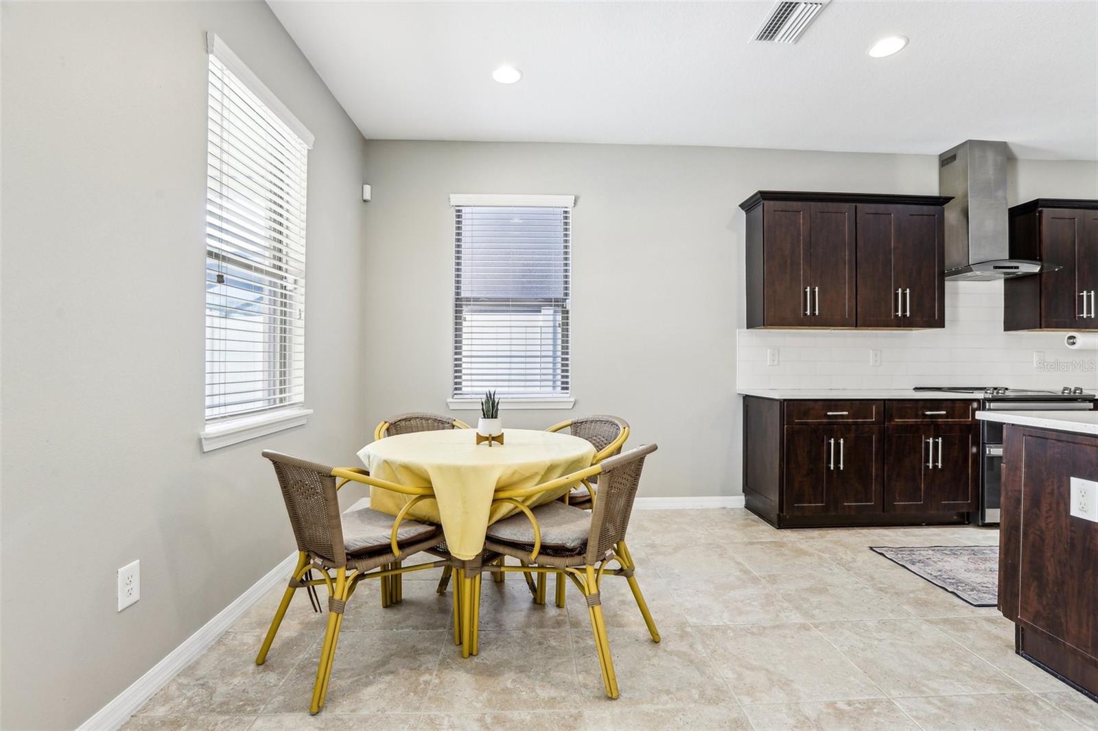 Image 24 of 66 For 2127 Landside Drive