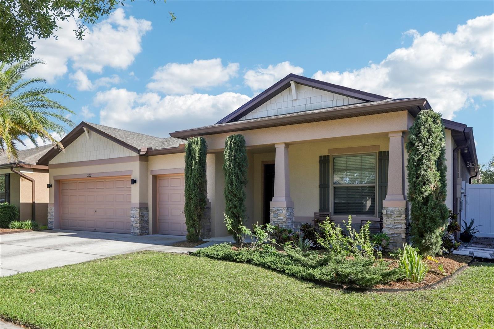 Image 3 of 66 For 2127 Landside Drive