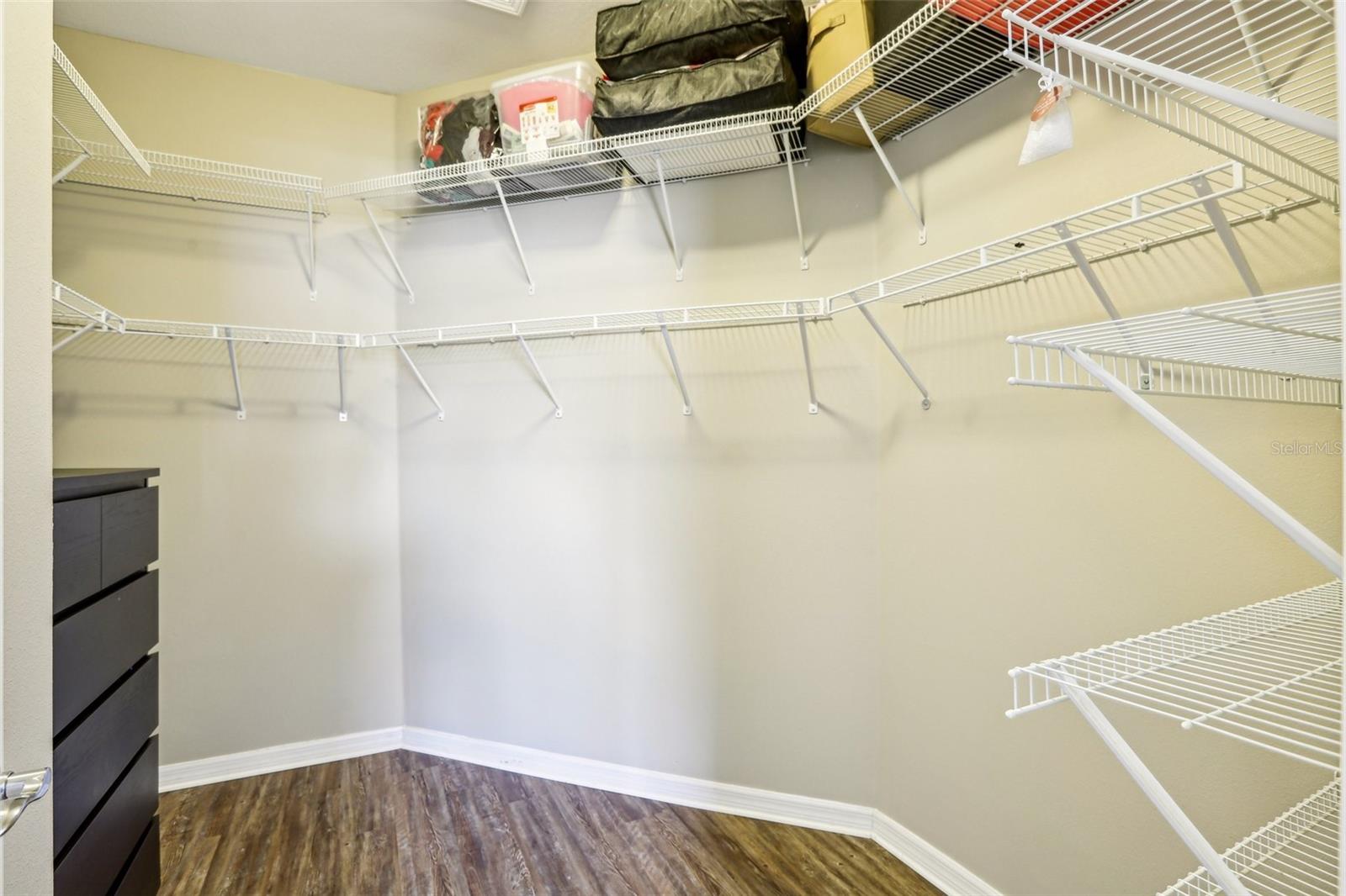 Image 40 of 66 For 2127 Landside Drive