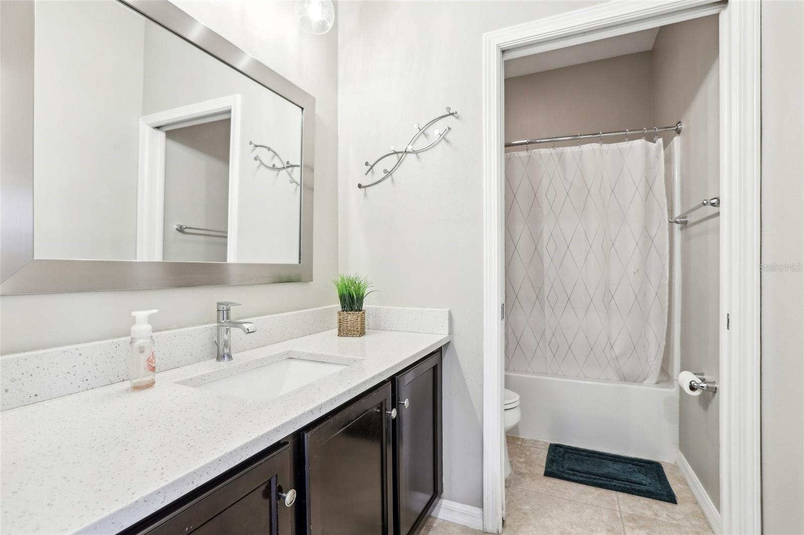 Image 43 of 66 For 2127 Landside Drive