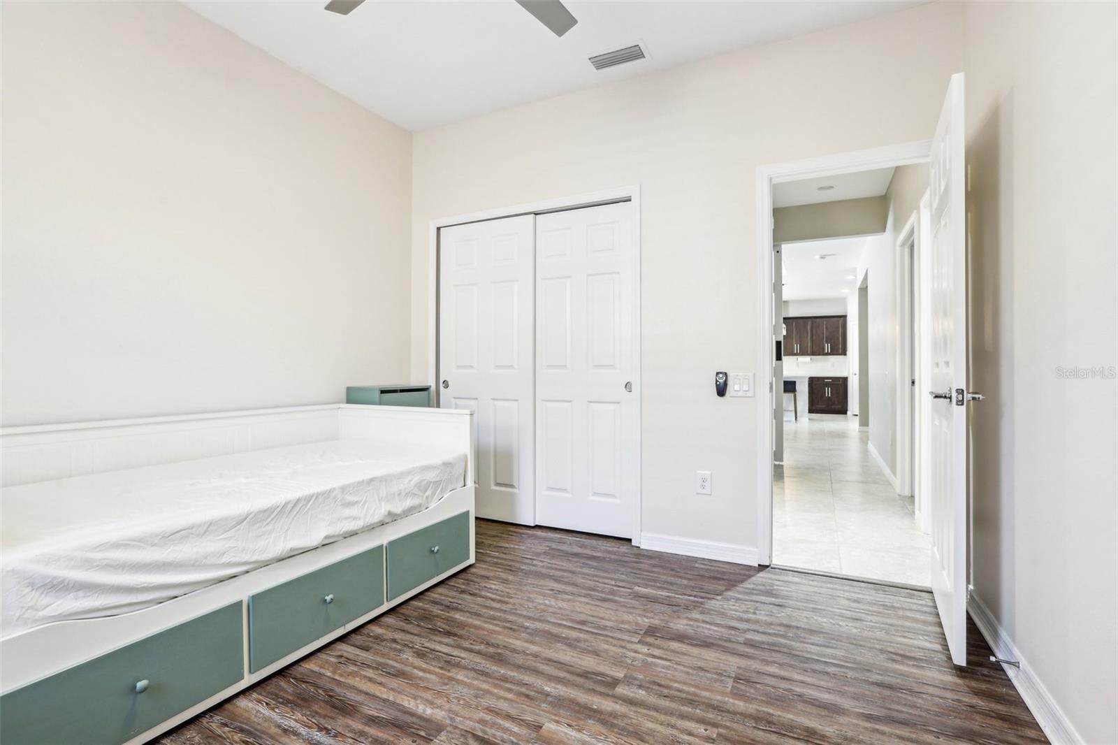 Image 45 of 66 For 2127 Landside Drive