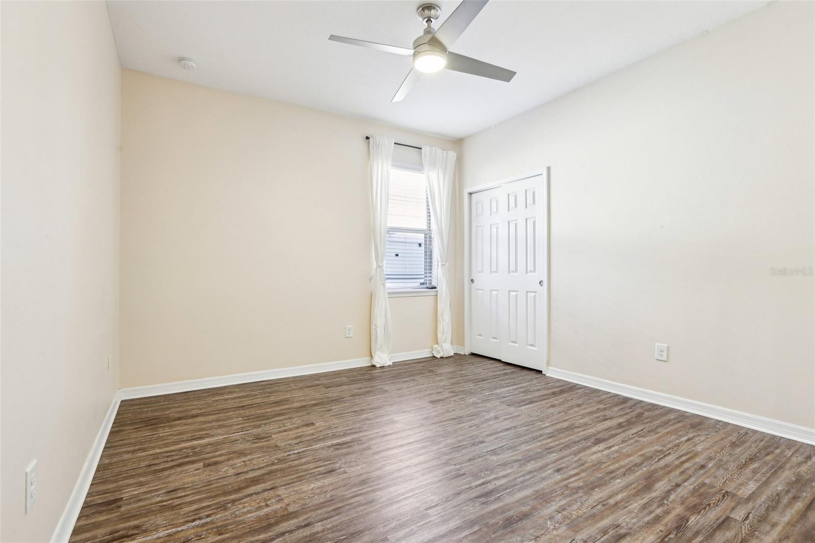 Image 47 of 66 For 2127 Landside Drive
