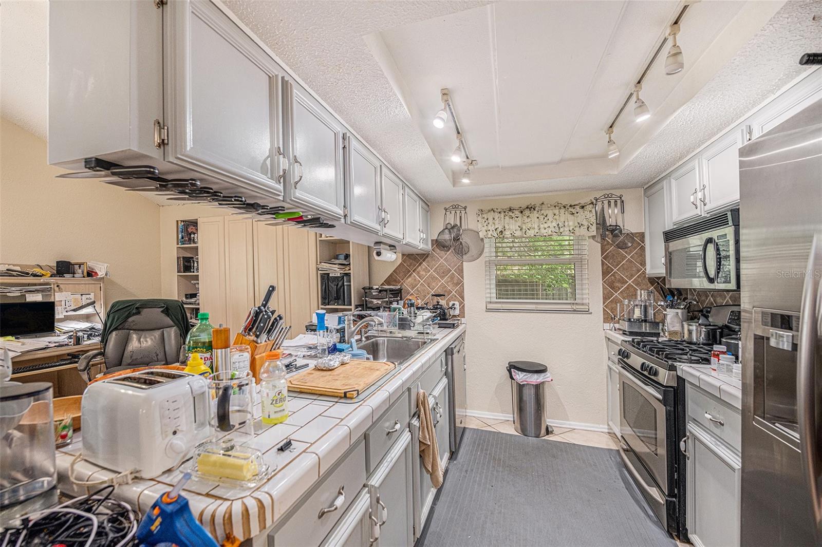 Listing photo id 11 for 12903 Cedar Ridge Drive