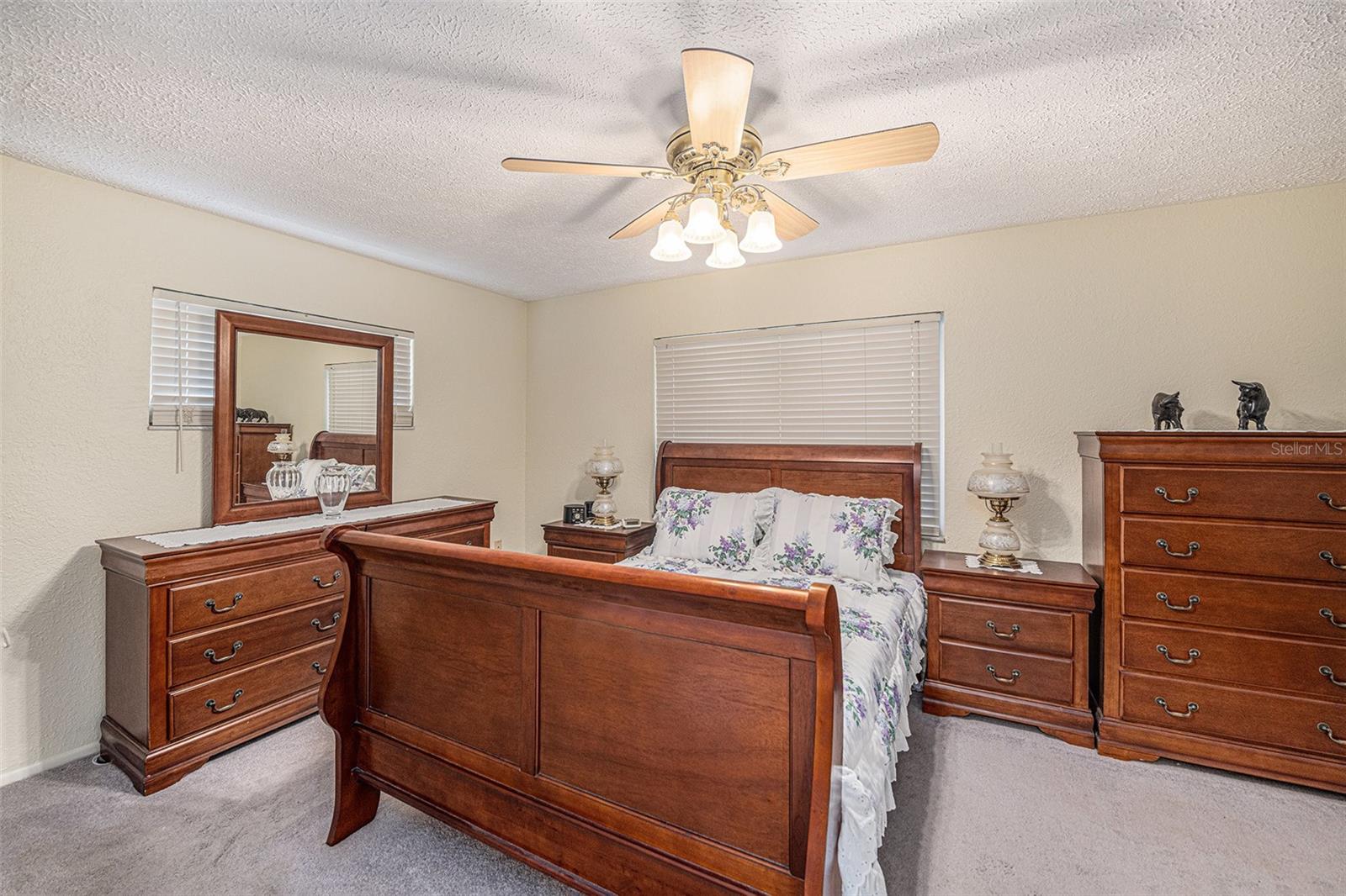 Listing photo id 13 for 12903 Cedar Ridge Drive