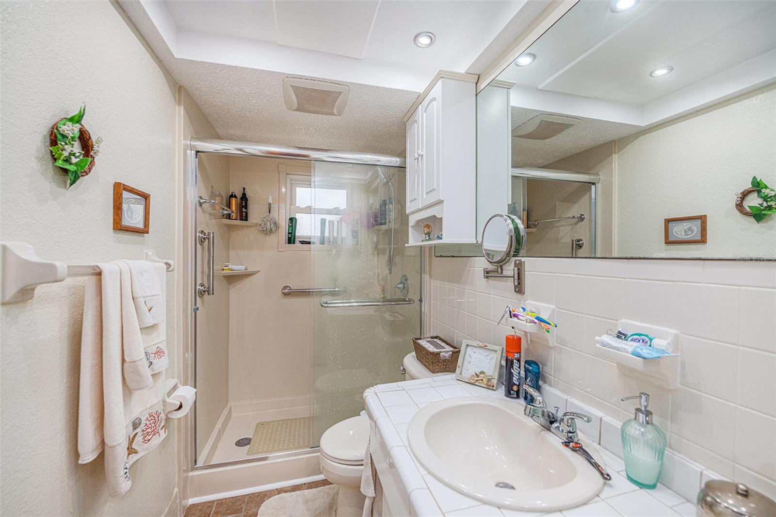 Listing photo id 17 for 12903 Cedar Ridge Drive