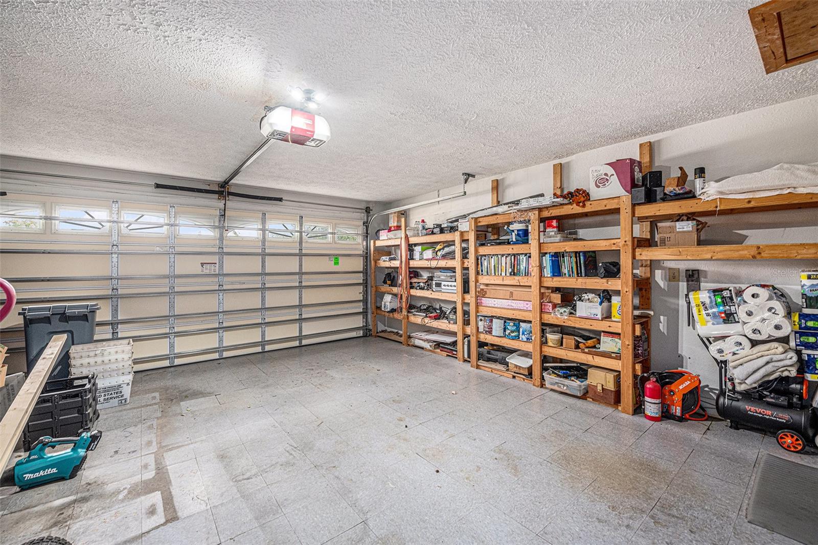 Listing photo id 20 for 12903 Cedar Ridge Drive