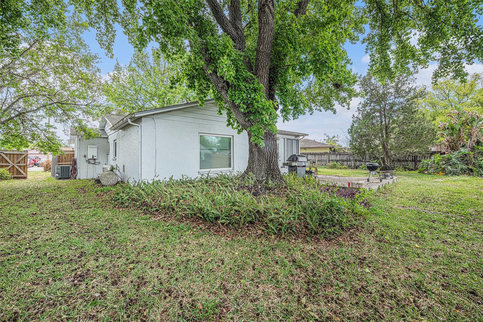 Listing photo id 25 for 12903 Cedar Ridge Drive