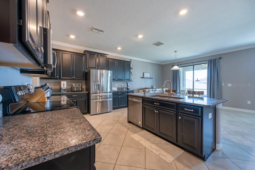 Listing photo id 8 for 13639 Ashlar Slate Place