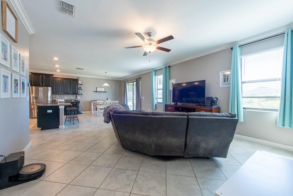 Listing photo id 4 for 13639 Ashlar Slate Place