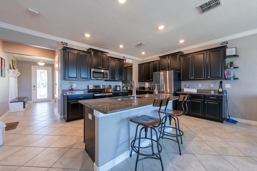 Listing photo id 6 for 13639 Ashlar Slate Place