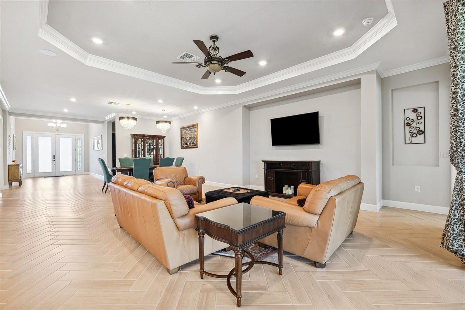 Image 15 of 73 For 29906 Radice Court