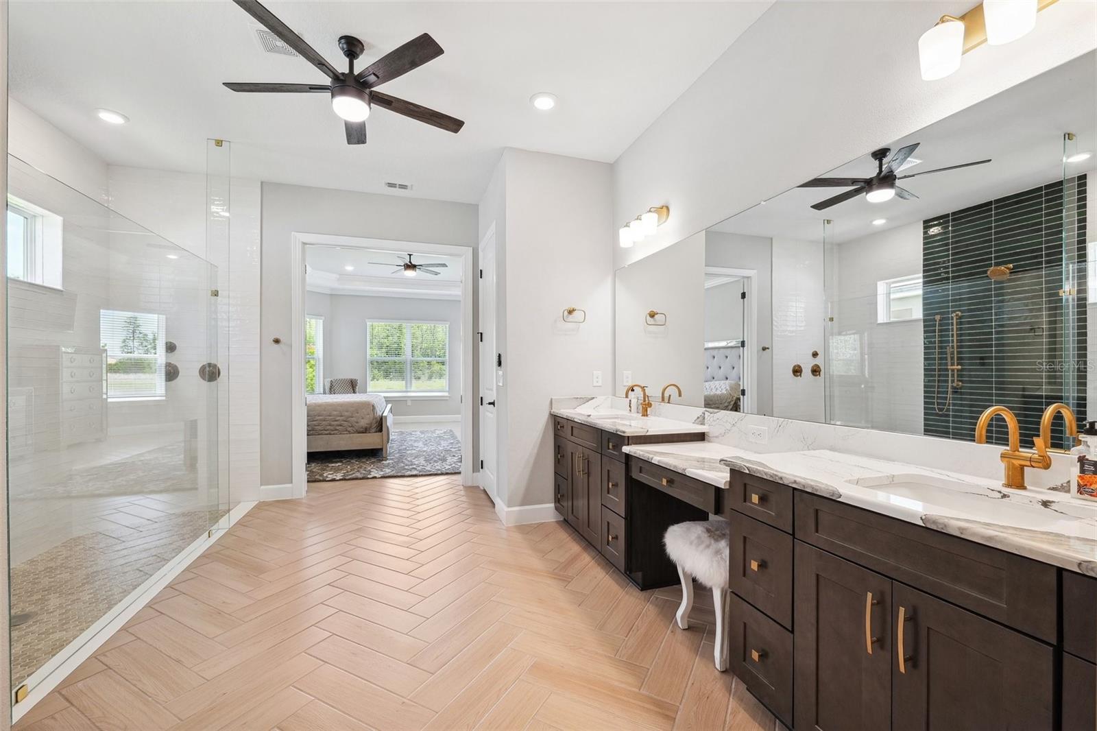 Image 29 of 73 For 29906 Radice Court